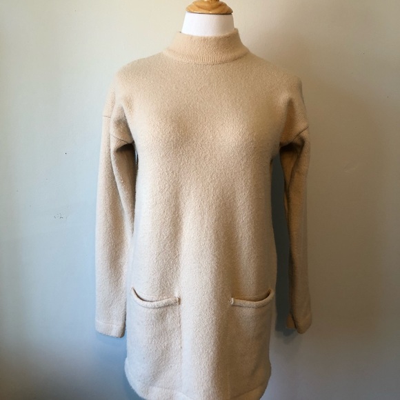 Forever 21 Sweaters - EUC- Turtleneck Cream Pocket Tunic Sweater- Size S